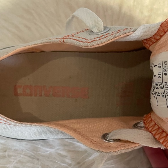 Like New/EUC - Super Cute Converse All Star Size 6 - Picture 9 of 9